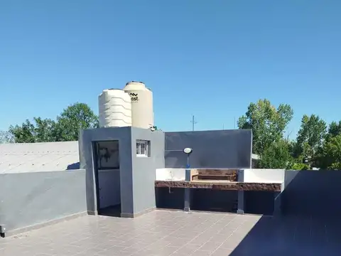 Casa en Alquiler con 1 cochera