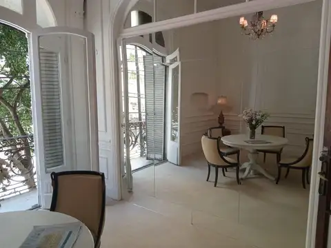 Hotel en Venta 80 años