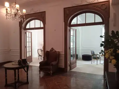 Hotel en Venta 80 años