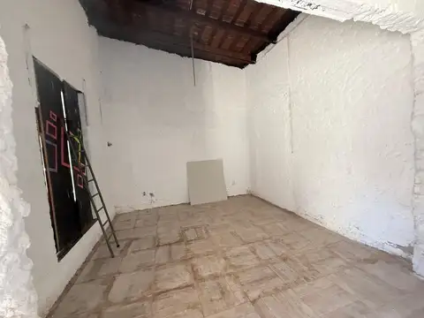 Calle 25 de Mayo 700