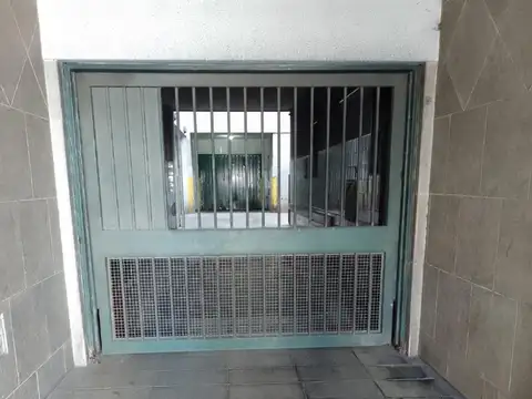 COCHERA CUBIERTA EN AVELLANEDA CENTRO!