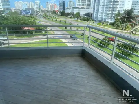 Departamento de 2 dormitorios en venta en Alexander Boulevard Punta Del Este