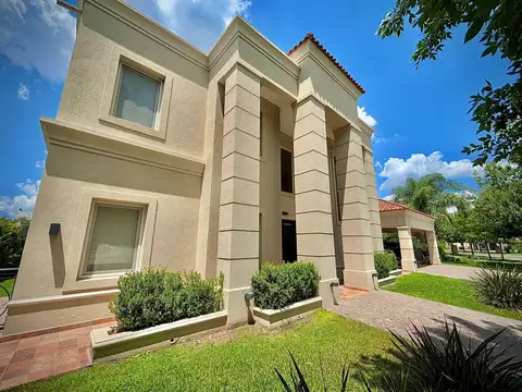 Venta de casa  5 ambientes "Terravista"