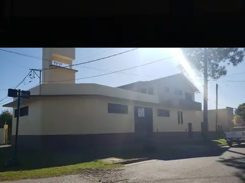 526 y 116 - Galpon de 200 mts con ingreso para camiones -