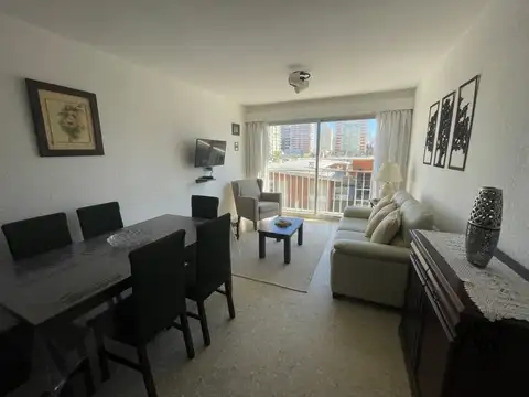 Apartamento en alquiler temporario c/ cochera en Península