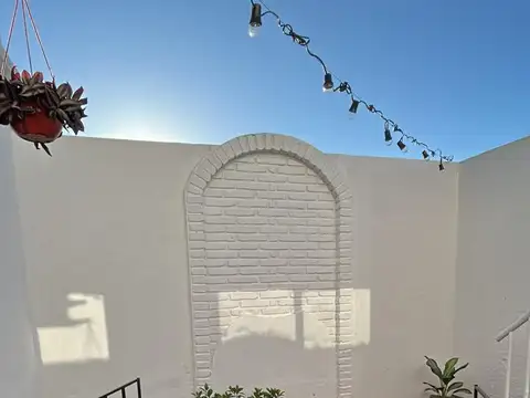 PH de 4 Ambientes con Terraza, Patio y Balcón en Villa Pueyrredón