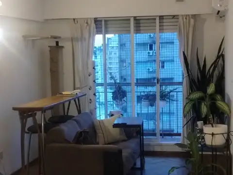Departamento en venta de 2 dormitorios. Centro. Con cochera.
