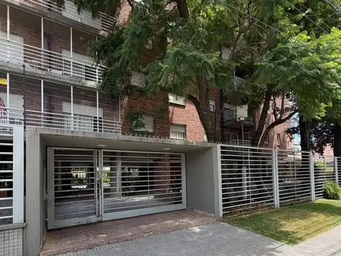 Departamento en venta con cochera y baulera