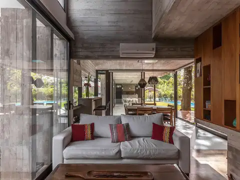 Exclusiva casa de hormigón a la vista B. Aranzazu