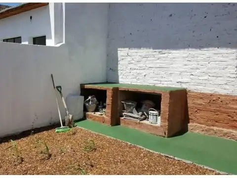 Casa refaccionada de 1 dormitorio en esquina con patio! Abasolo y Guemes – Victoria, Entre Ríos