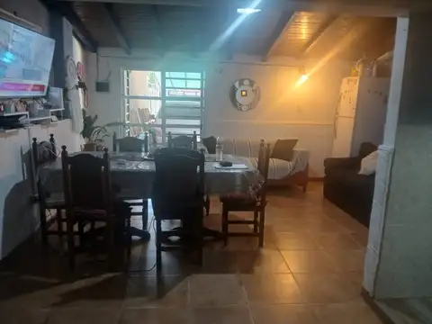 Casa 6 ambientes con 3 baños