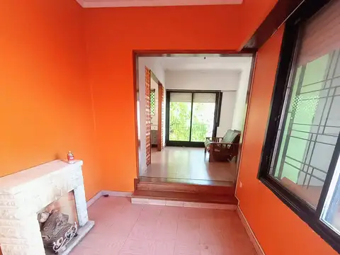 Herrera 100, Piso 1