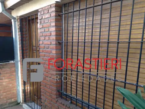 PH en Venta en el centro de Victoria