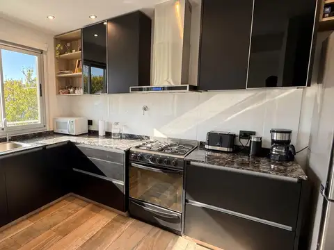 Impecable Semi piso en Villa Pueyrredon con Terraza propia  Excelente distribucion 