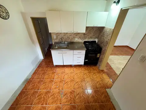 Casa 2 ambientes con 1 baño