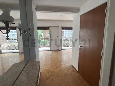 Camacuá 100, Piso 5
