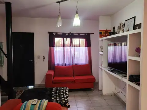 Casa en Alquiler Temporal con 2 cocheras