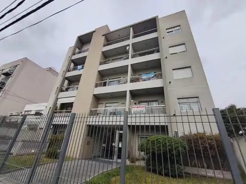DEPARTAMENTO 2 amb c/ cochera cub - CASTELAR CENTRO