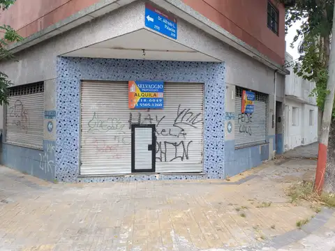 LOCAL COMERCIAL SOBRE ESQUINA 60M2, VALENTIN ALSINA.