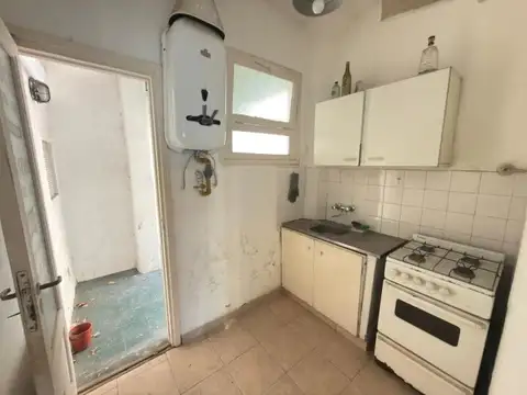 Gascon 1700, Piso 0