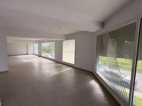 Local Comercial - Av. San Martin 900 (Granadero Baigorria)