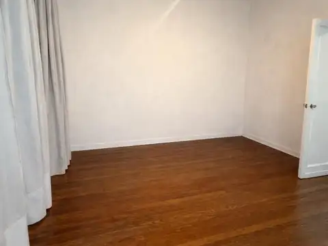 Departamento en Venta 2 Ambientes en Once con Encanto de Época