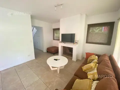 Casa 4 ambientes con 3 baños