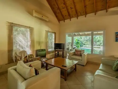 VENTA CASA 4 AMBIENTES LA ARBOLEDA GARIN