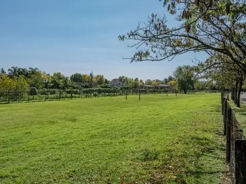 Casa en Venta en Garin, USD 207.500