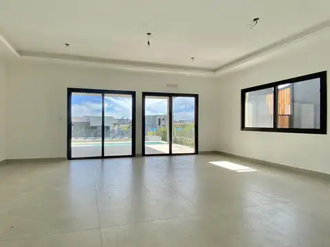 Casa en Venta en Pilar Del Este - Santa Elisa, USD 188.000