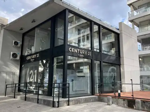 LOCAL COMERCIAL, 2 PLANTAS CON TZA Y DECK PRIVADO, TODO DESTINO, LUMINOSO