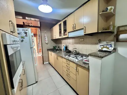 Casa 5 ambientes con 3 baños