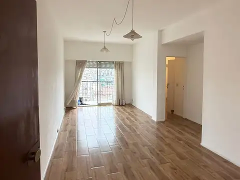 Dueño Directo alquila: 3 Ambientes/ Apto Profesional/ Seguridad 24 Hs/ Amplia Vista