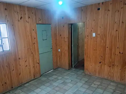 Esteban de Luca 2754 , Piso 0