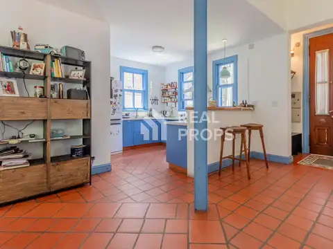 Casa 5 ambientes con 3 baños