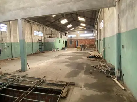 Galpon en Alquiler 11  mts Frente