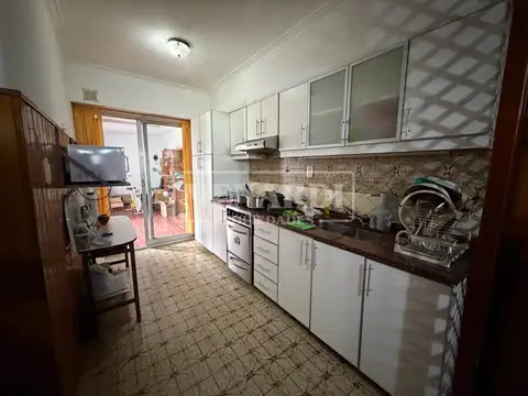 Casa 6 ambientes en JL. Suárez- VENTA