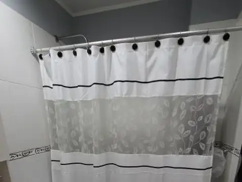 Depto Tipo Casa en Venta en Ramos Mejía, USD 62.000