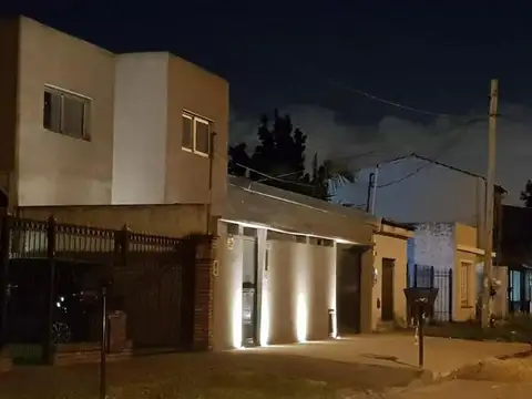 ¡Oportunidad Única! Venta de Casa de 6 Ambientes con Quincho