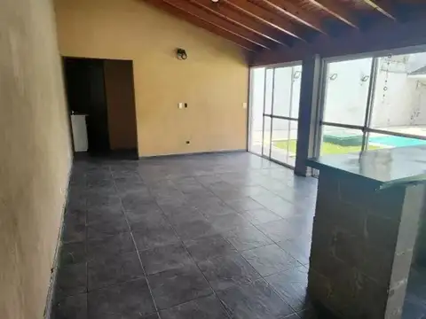 Casa en Venta en Moron Sur, USD 250.000