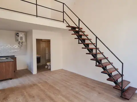 Depto Tipo Casa 2 ambientes con 1 baño