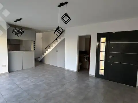 Depto Tipo Casa en Venta de 3 dormitorios