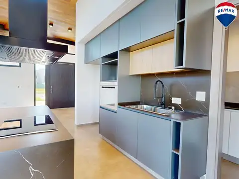 Casa 4 ambientes con 3 baños