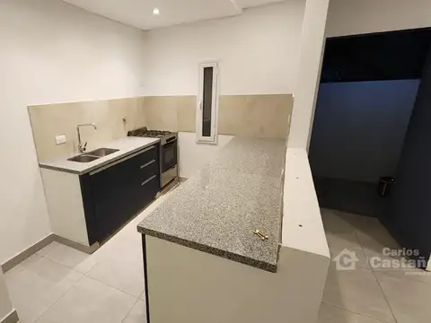 Depto Tipo Casa en Alquiler de 3 ambientes