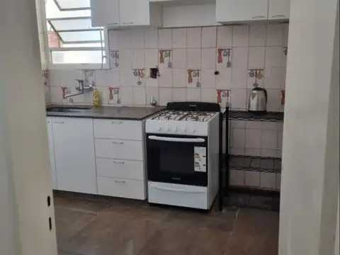 Departamento en Alquiler en Moron, $ 700.000