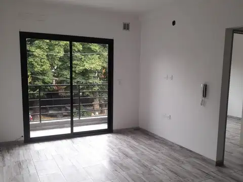 Departamento en Alquiler en Villa Luzuriaga, $ 500.000