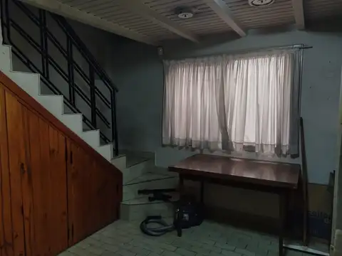 Depto Tipo Casa en Venta de 8 ambientes