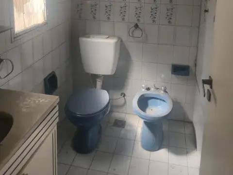 Depto Tipo Casa en Venta 70 años