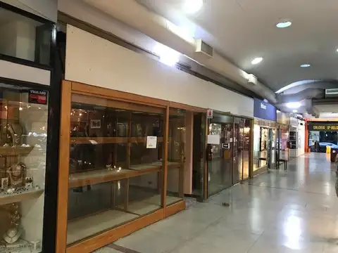 Local en Cabildo y Pampa