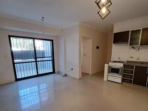 Depto Tipo Casa en Alquiler de 2 ambientes